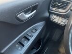 Kia Stonic 2023 Punainen
