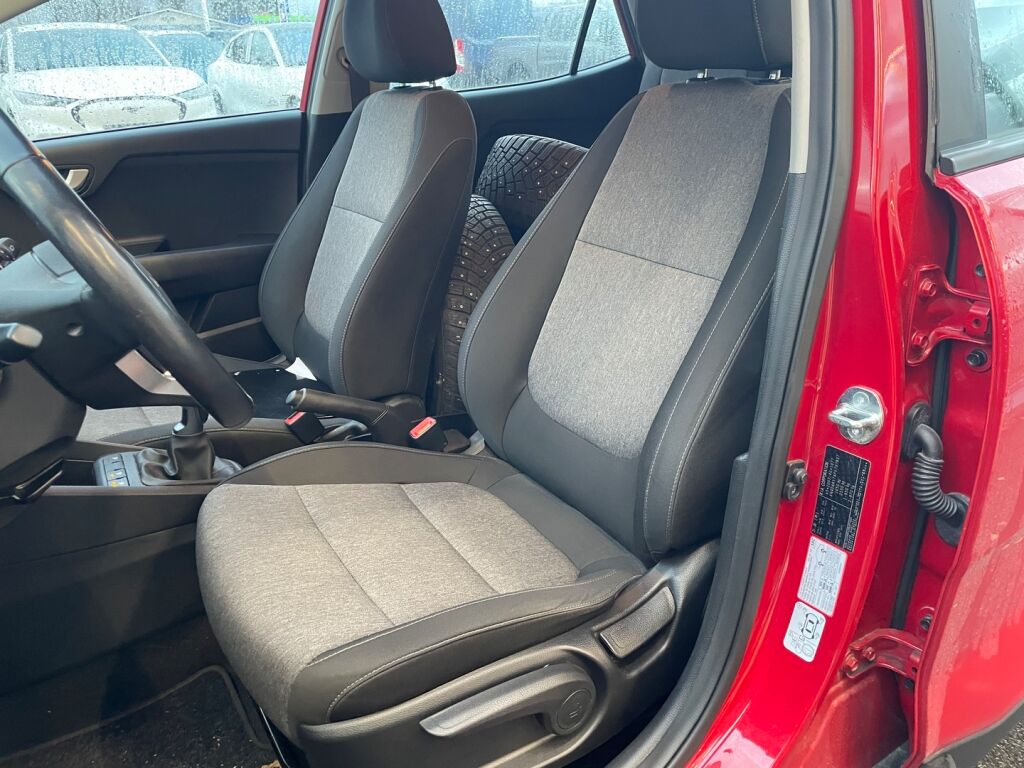 Kia Stonic 2023 Punainen