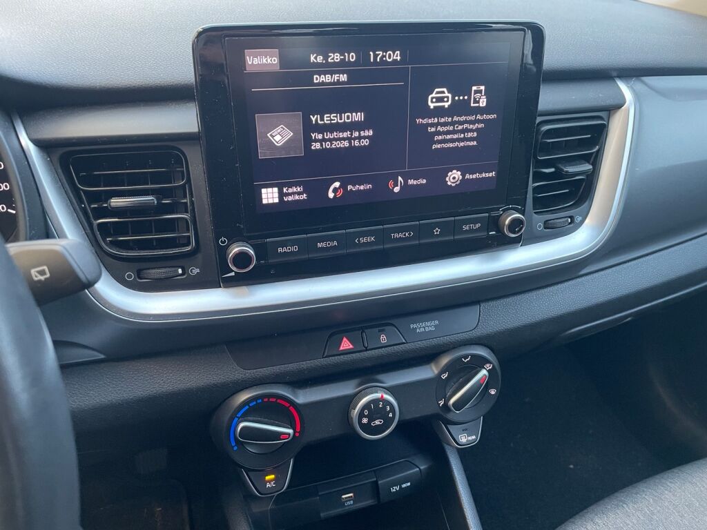 Kia Stonic 2023 Punainen