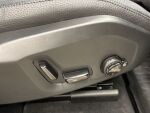 Volvo XC60 2023 Musta