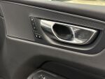 Volvo XC60 2023 Musta