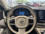 Volvo XC60 2023 Musta