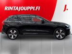 Volvo XC60 2023 Musta