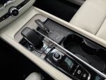 Volvo XC60 2023 Musta