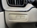 Volvo XC60 2023 Musta