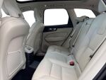 Volvo XC60 2023 Musta