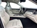 Volvo XC60 2023 Musta