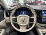 Volvo XC60 2023 Musta