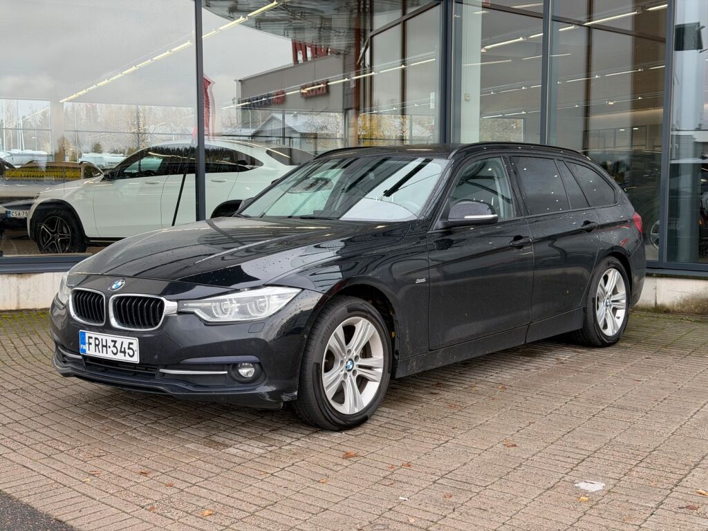 BMW 320 2018 Musta