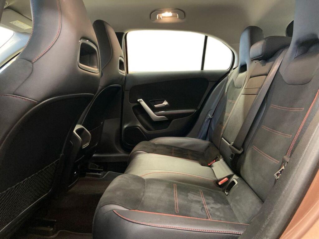 Mercedes-Benz A 2023 Ruskea (beige)