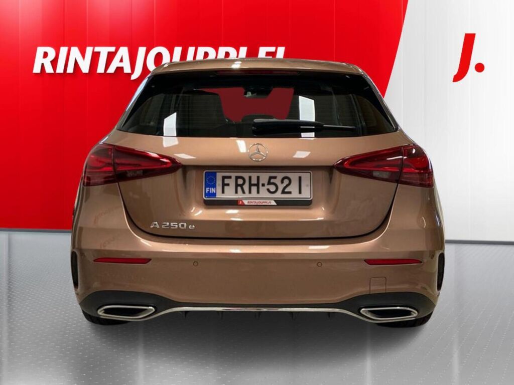 Mercedes-Benz A 250 e A AMG Line 2023, kuva 6/30