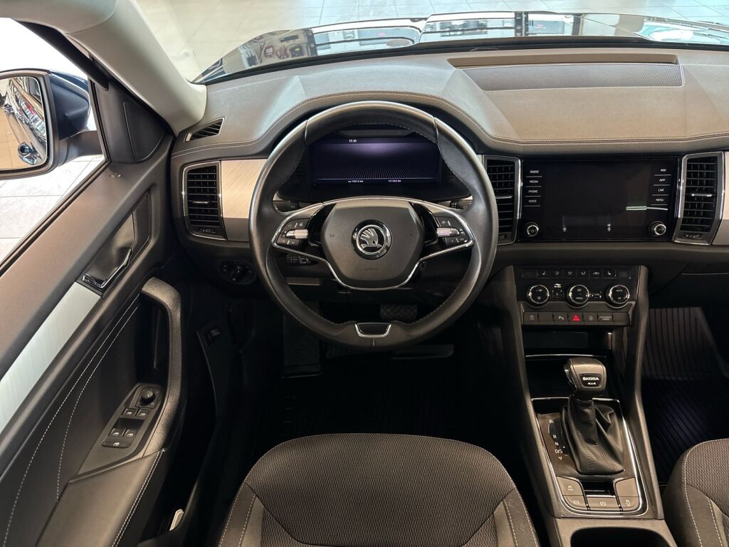 Skoda Kodiaq 2023 Sininen