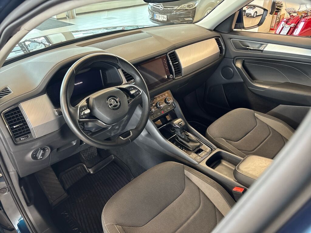 Skoda Kodiaq 2023 Sininen