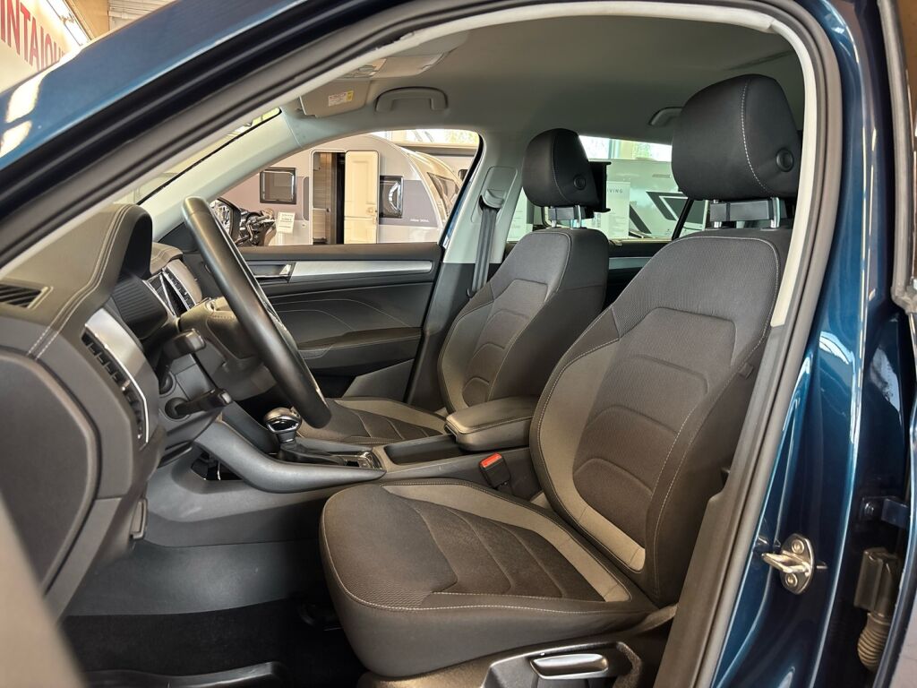 Skoda Kodiaq 2023 Sininen