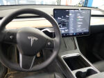 Tesla Model Y 2023 Musta