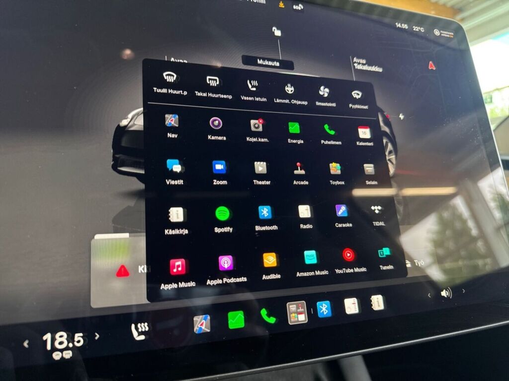 Tesla Model Y 2023 Musta