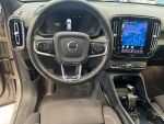 Volvo XC40 2023 Ruskea (beige)