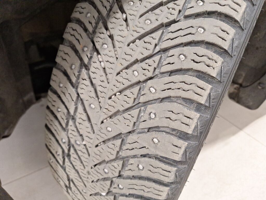 Toyota bZ4X 2023 Valkoinen