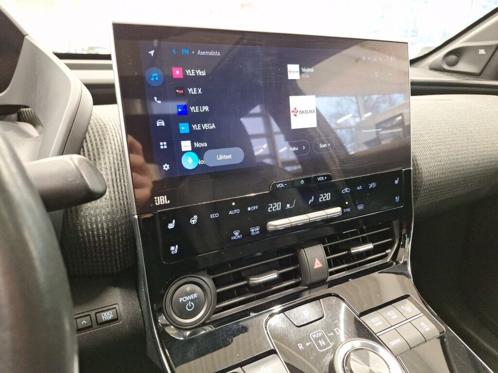 Toyota bZ4X 2023 Valkoinen