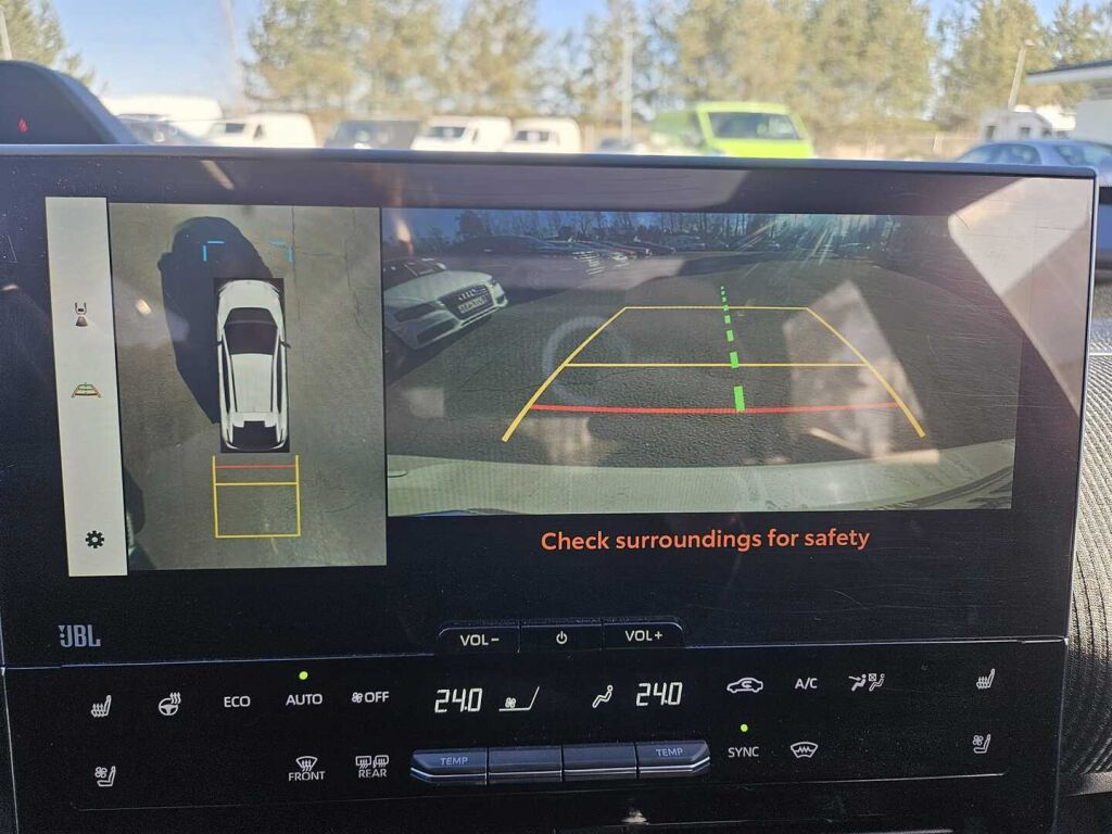 Toyota bZ4X 2023 Valkoinen