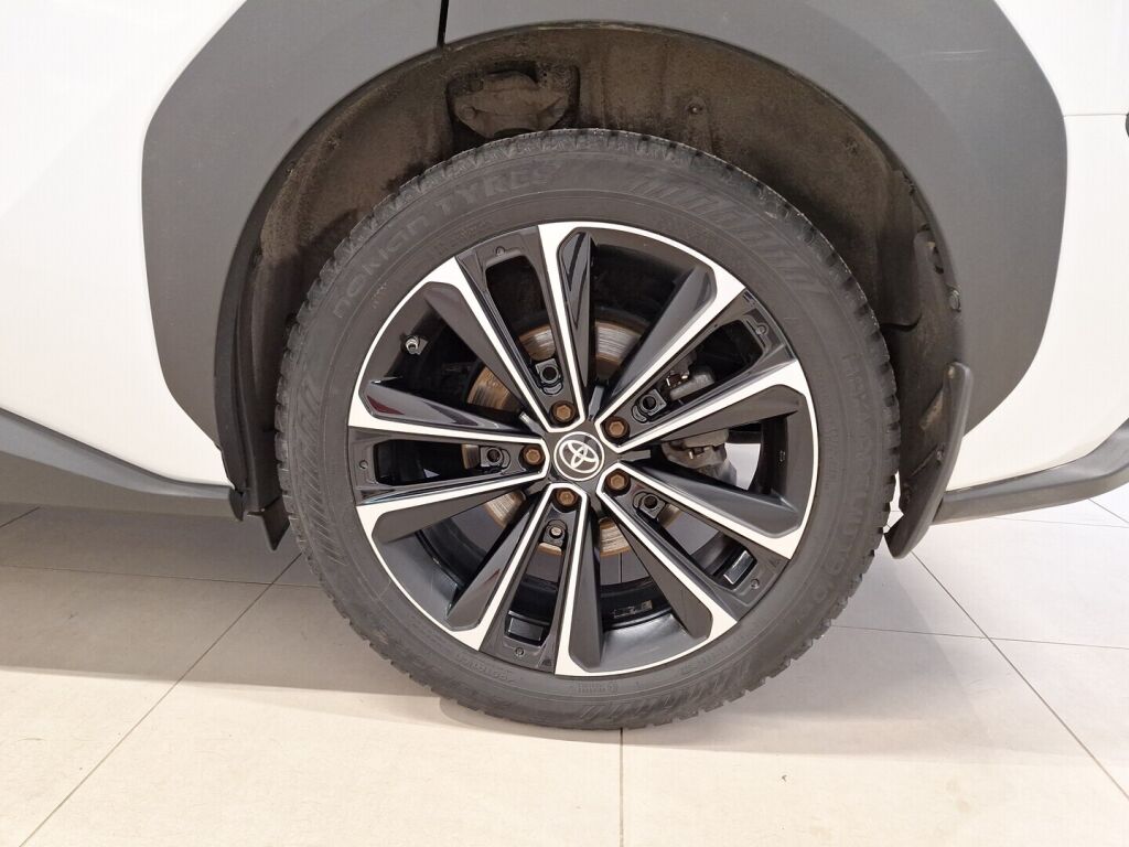 Toyota bZ4X 2023 Valkoinen