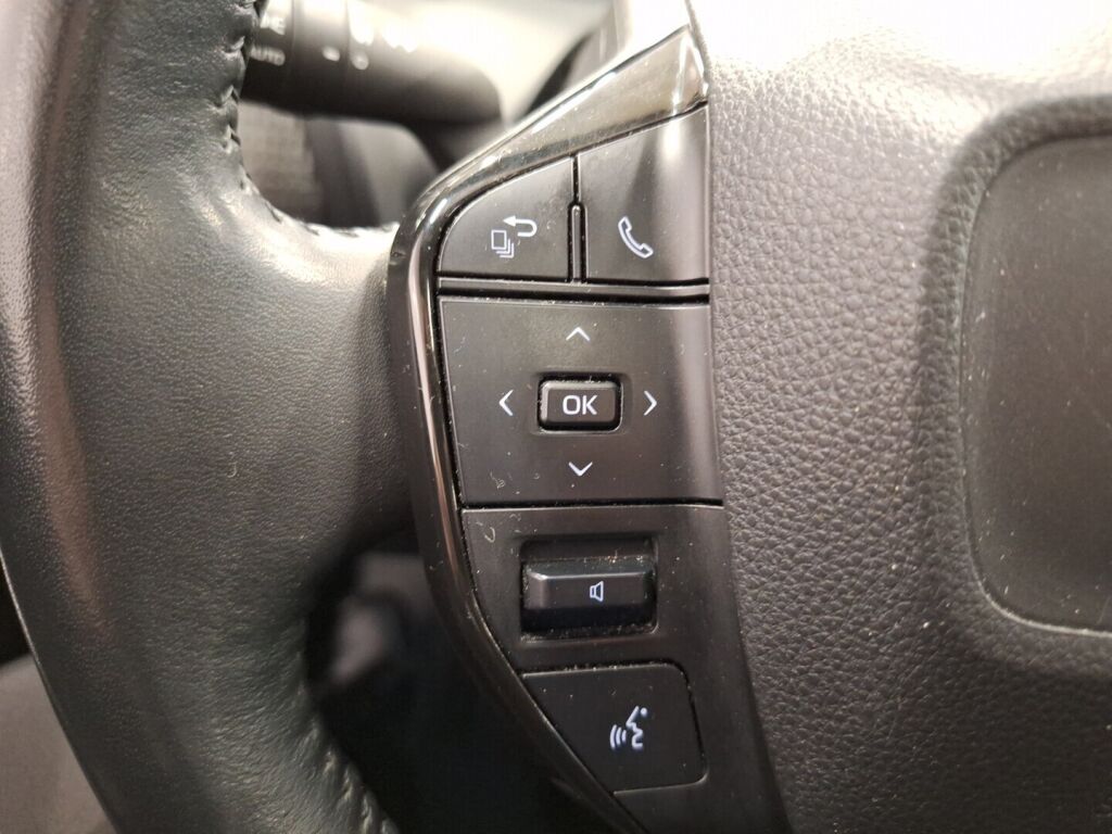 Toyota bZ4X 2023 Valkoinen