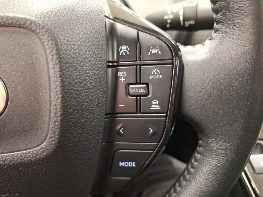 Toyota bZ4X 2023 Valkoinen