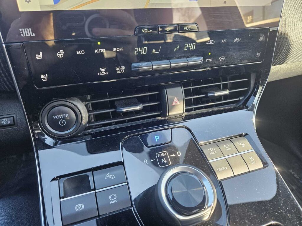 Toyota bZ4X 2023 Valkoinen