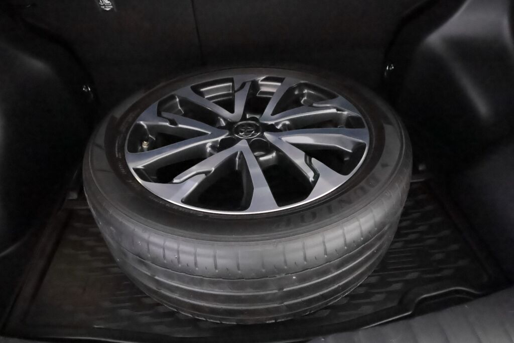 Toyota Corolla Cross 2023 Musta