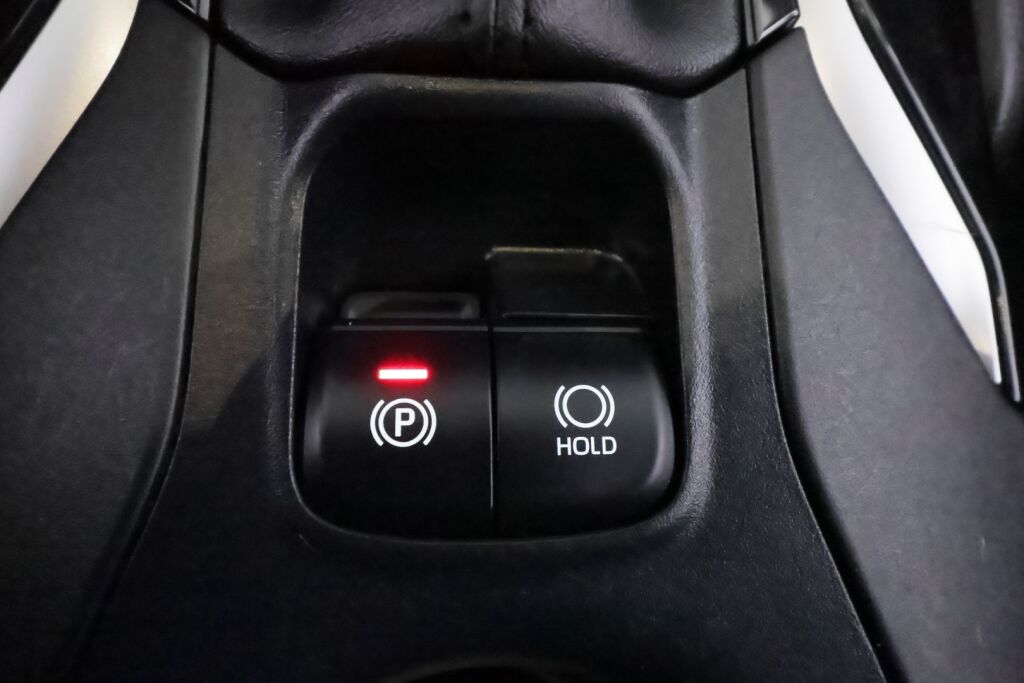 Toyota Corolla Cross 2023 Musta