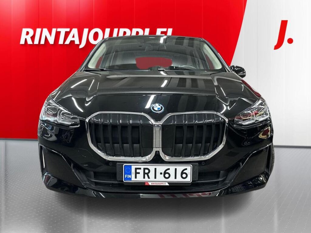 BMW 225 2023 Musta