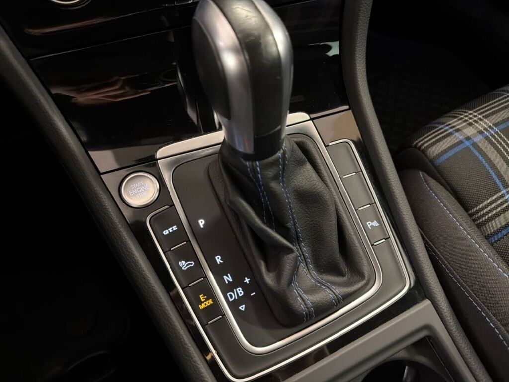 Volkswagen Golf 2020 Harmaa