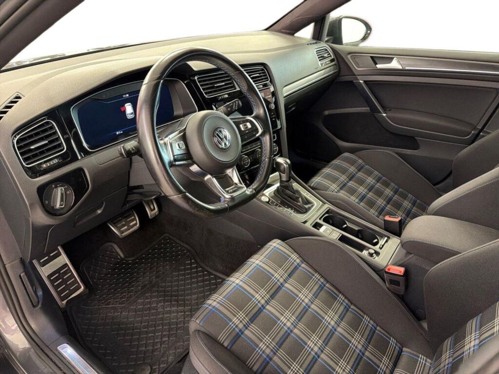 Volkswagen Golf 2020 Harmaa