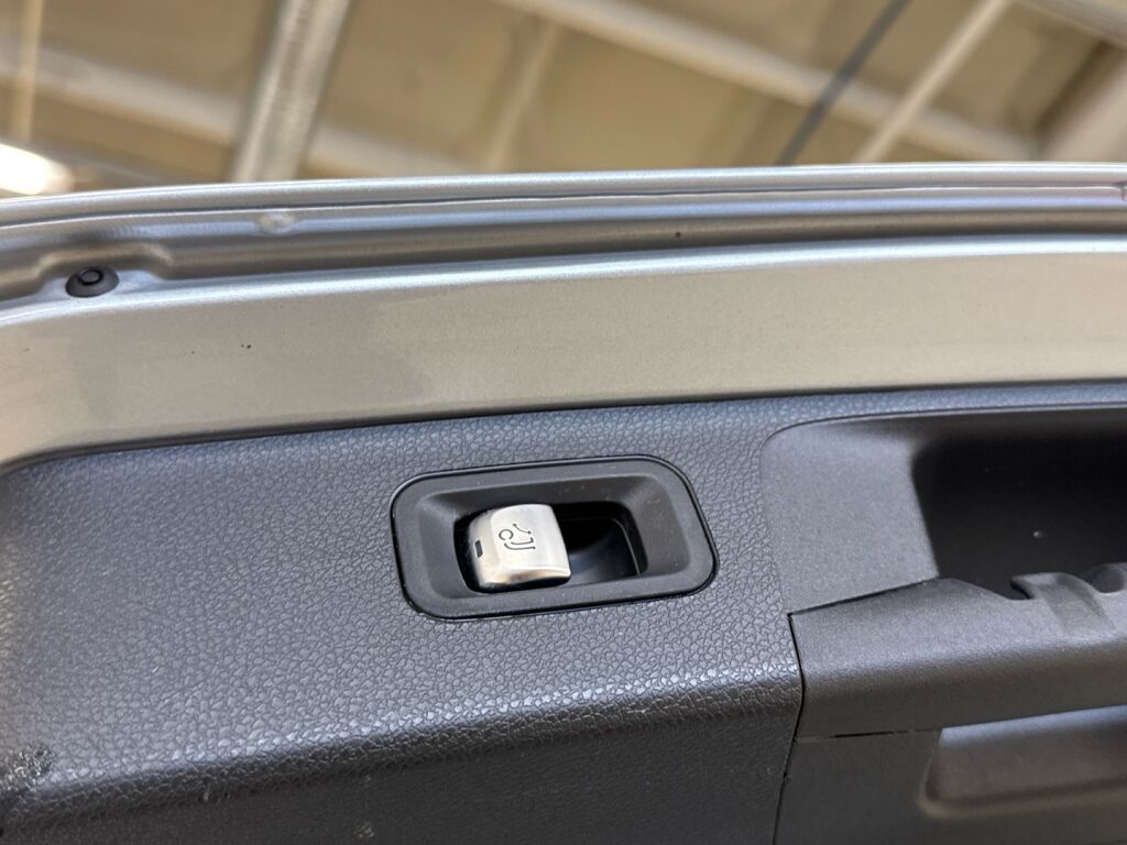 Mercedes-Benz E 2021 Hopea