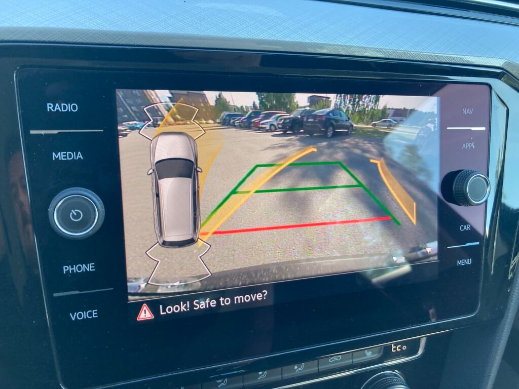 Volkswagen Passat 2020 Metallinhohto Sininen
