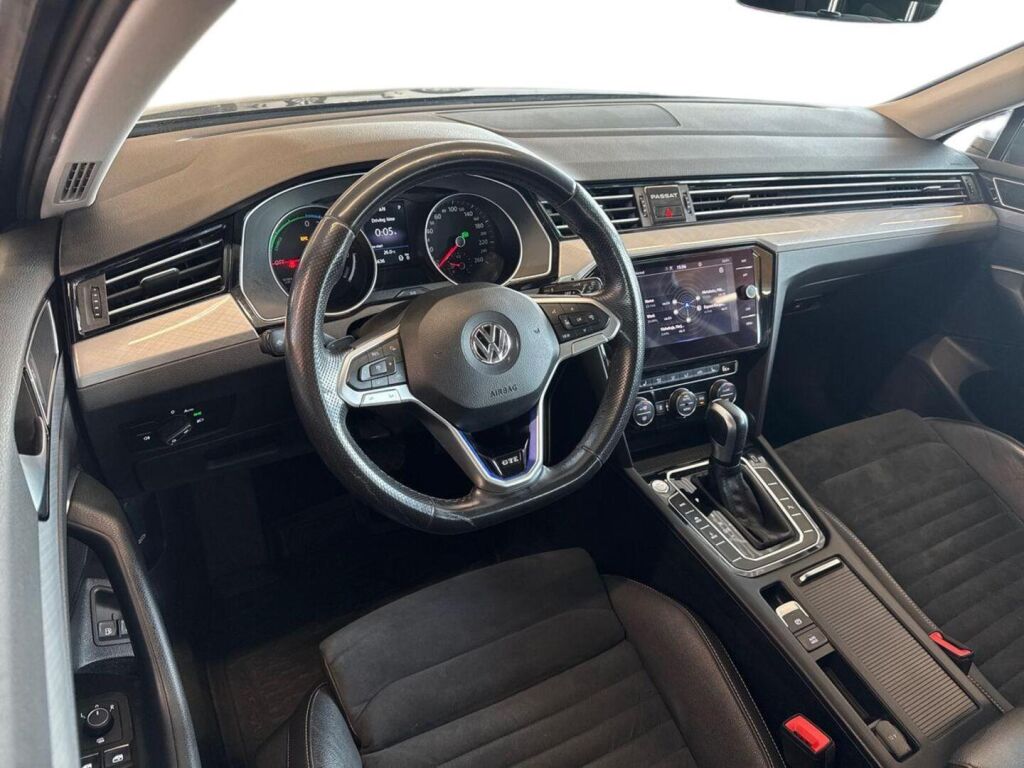 Volkswagen Passat 2020 Metallinhohto Sininen