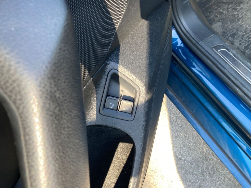Volkswagen Passat 2020 Metallinhohto Sininen