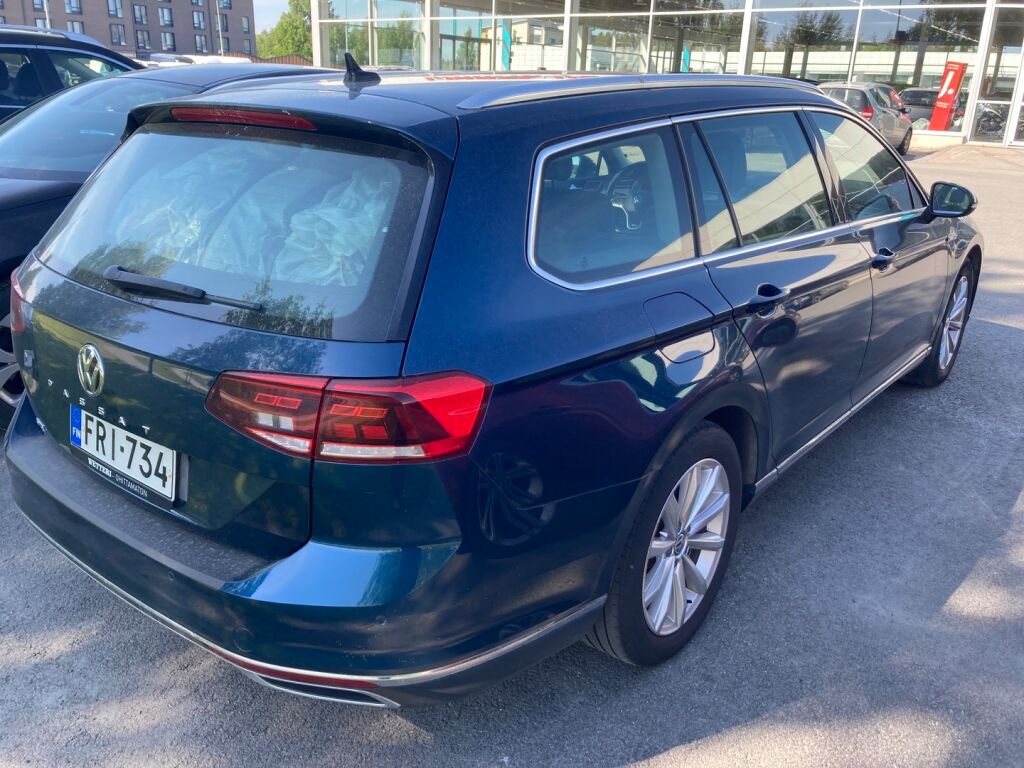 Volkswagen Passat 2020 Metallinhohto Sininen