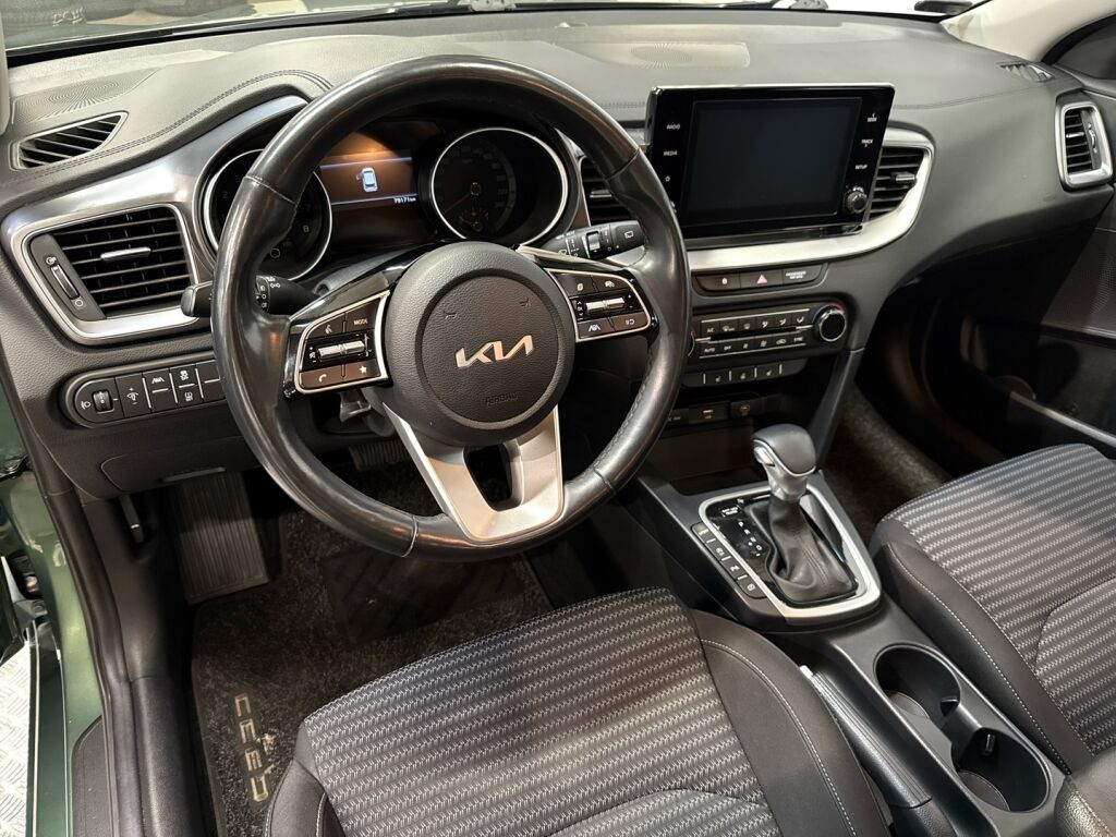 Kia Ceed 2023 Vihreä