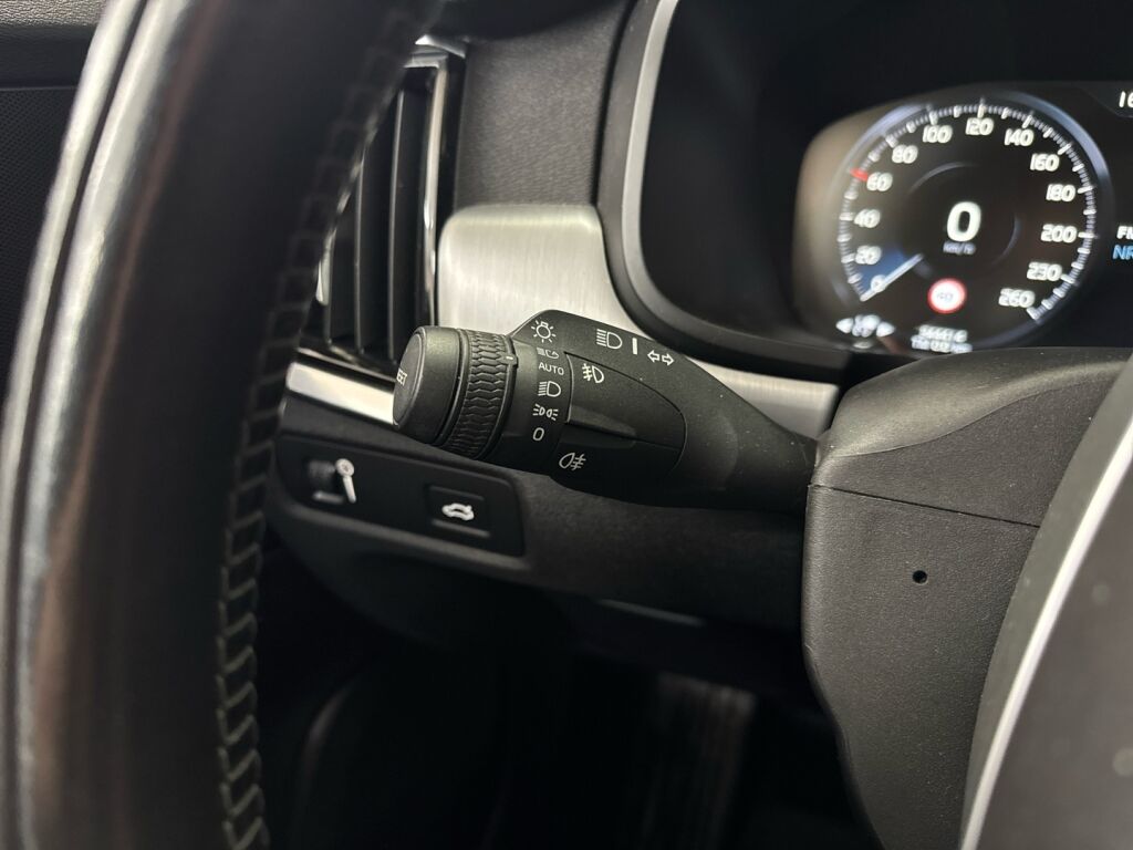 Volvo V90 2019 Harmaa