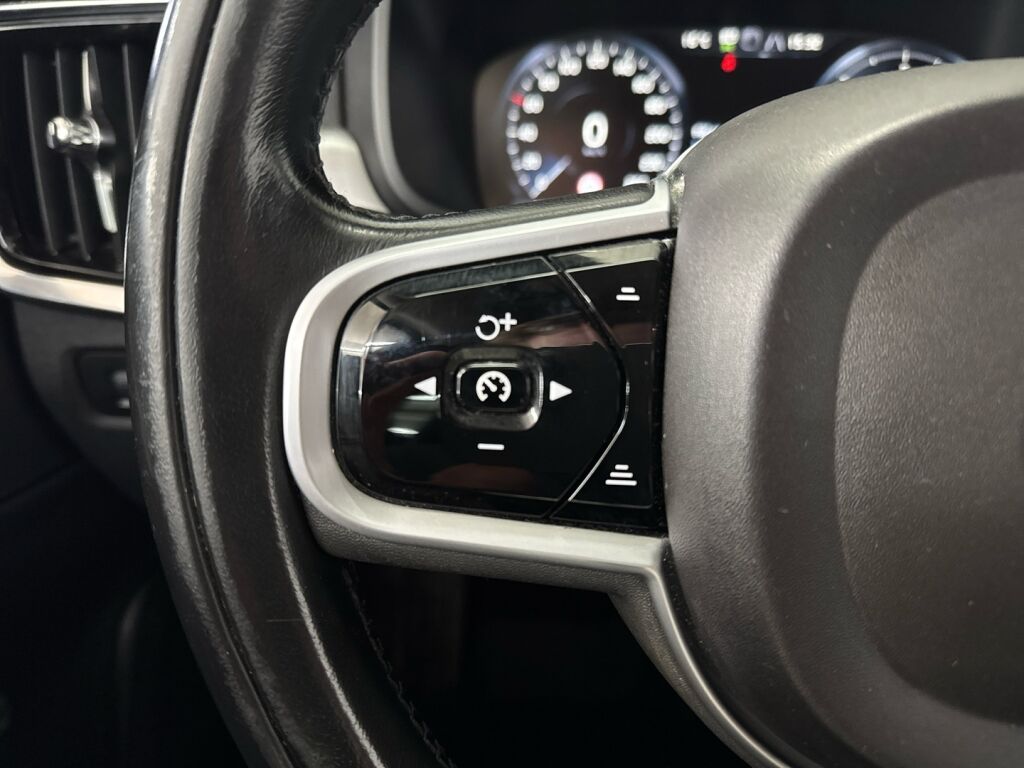 Volvo V90 2019 Harmaa