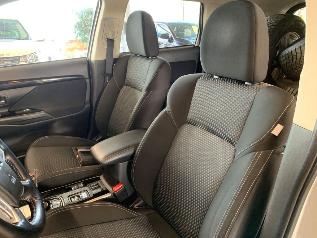 Mitsubishi Outlander PHEV 2020 Hopea