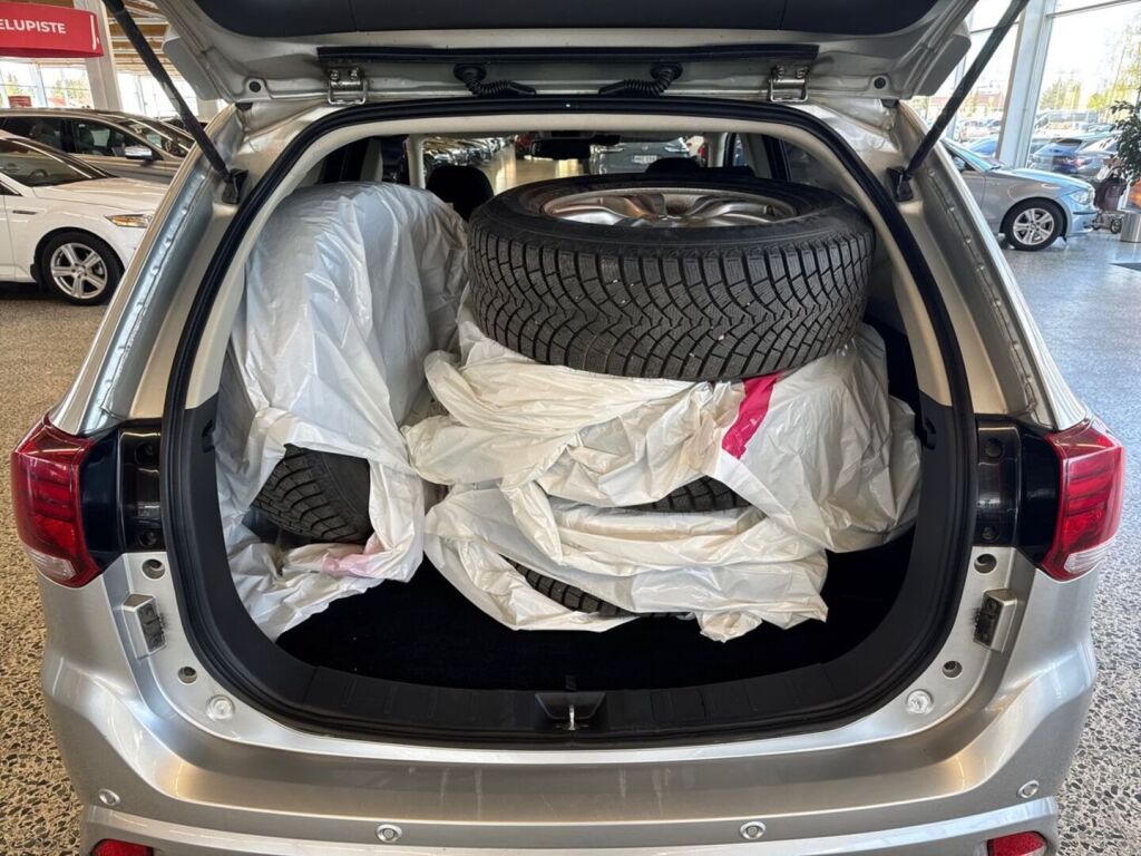 Mitsubishi Outlander PHEV 2020 Hopea