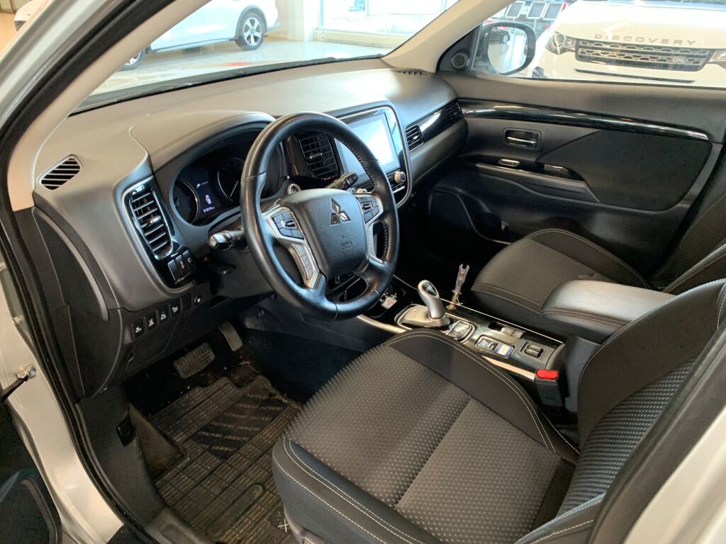 Mitsubishi Outlander PHEV 2020 Hopea