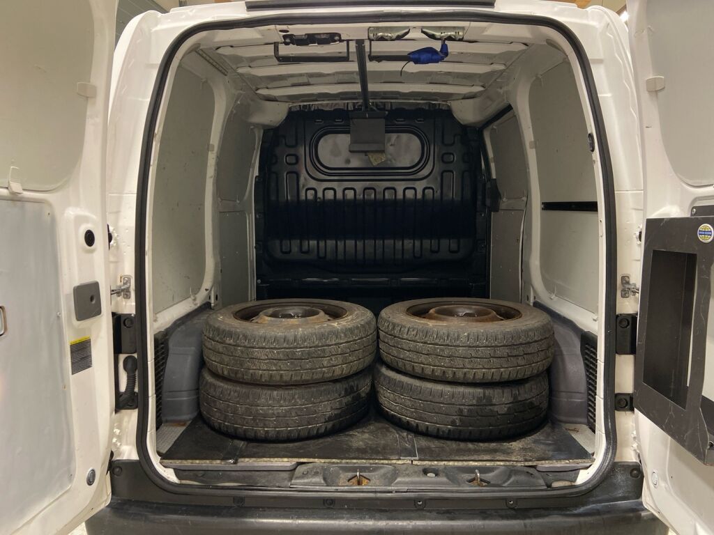 Nissan NV200 2013 Valkoinen