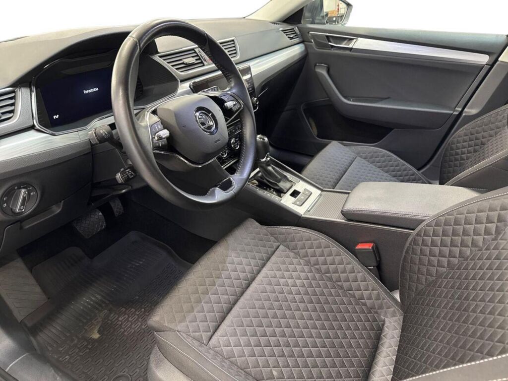 Skoda Superb 2023 Harmaa