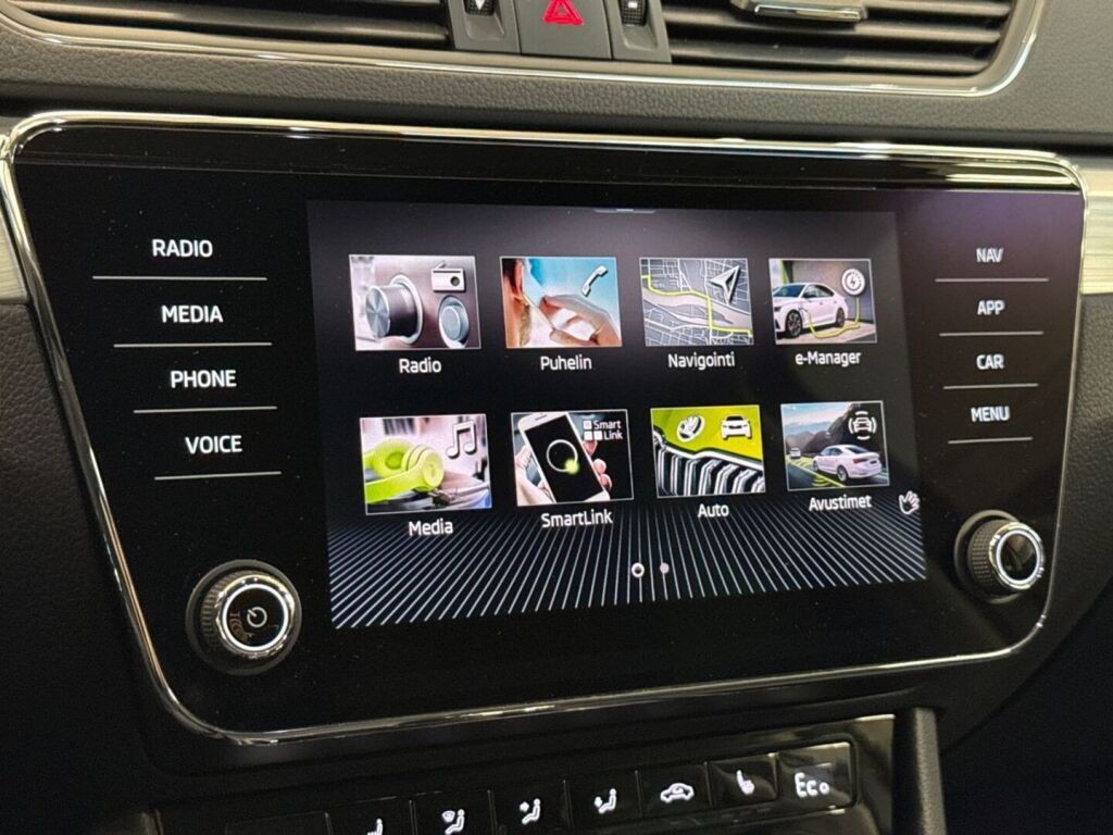 Skoda Superb 2023 Harmaa