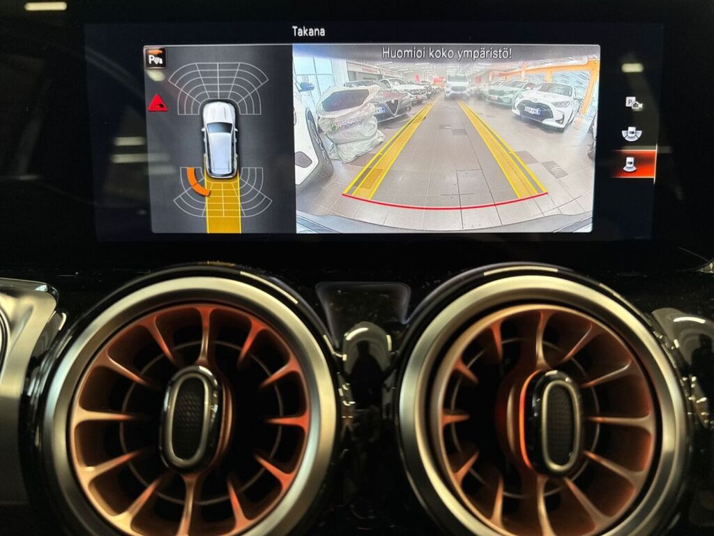 Mercedes-Benz EQB 2022 Musta