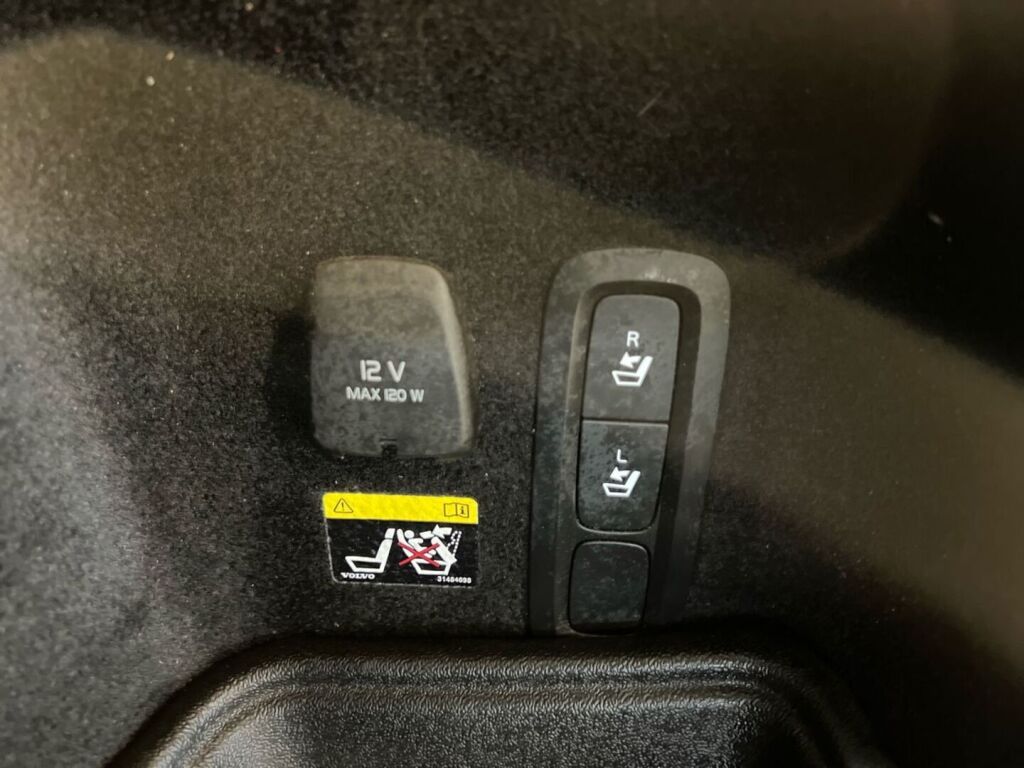 Volvo V60 2019 Valkoinen