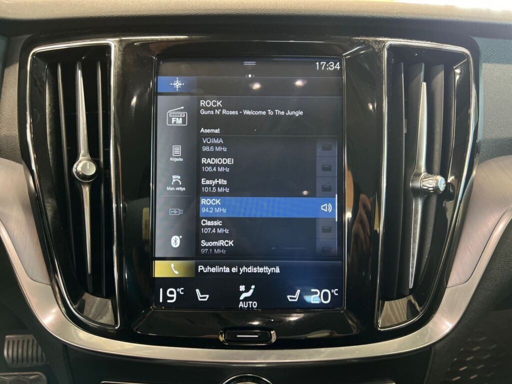 Volvo V60 2019 Valkoinen
